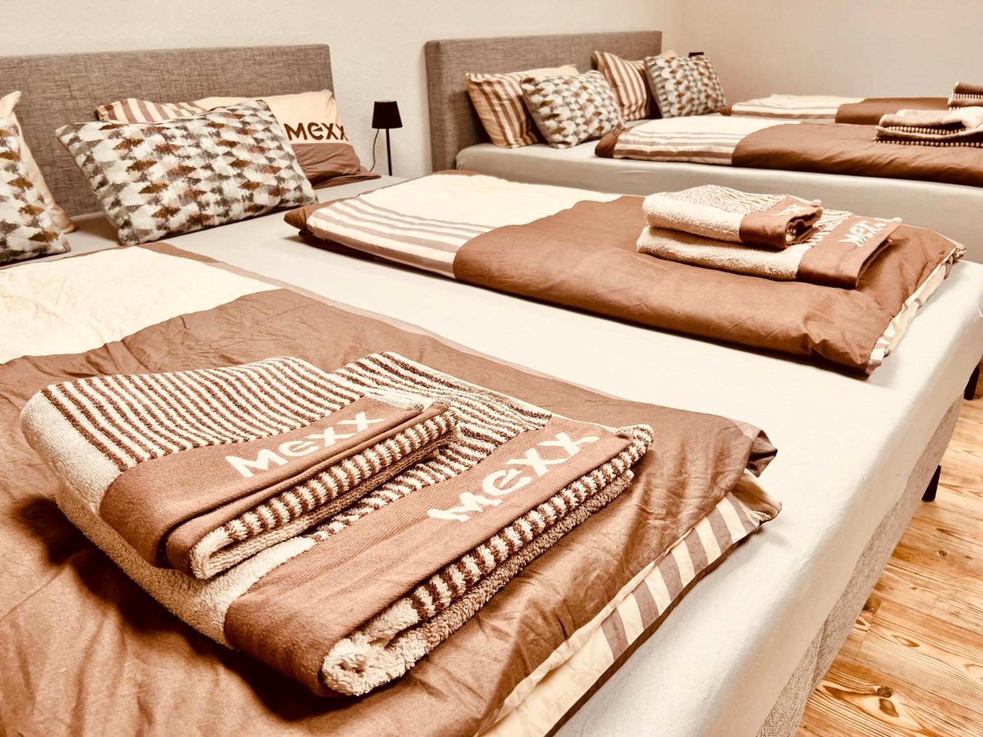 Cologne Luxe Living: Opulent Elegance Unleashedアパートメント エクステリア 写真