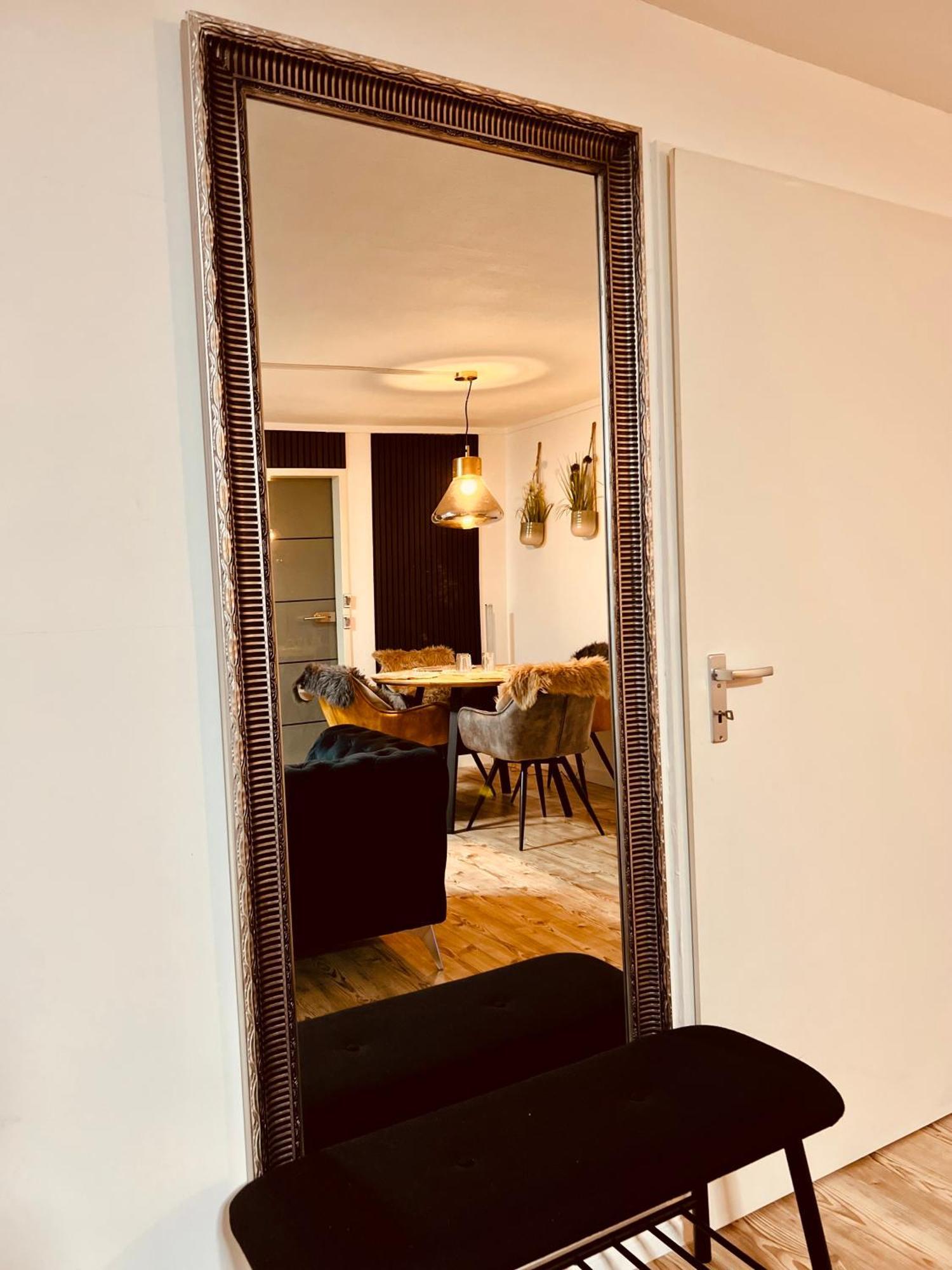 Cologne Luxe Living: Opulent Elegance Unleashedアパートメント エクステリア 写真