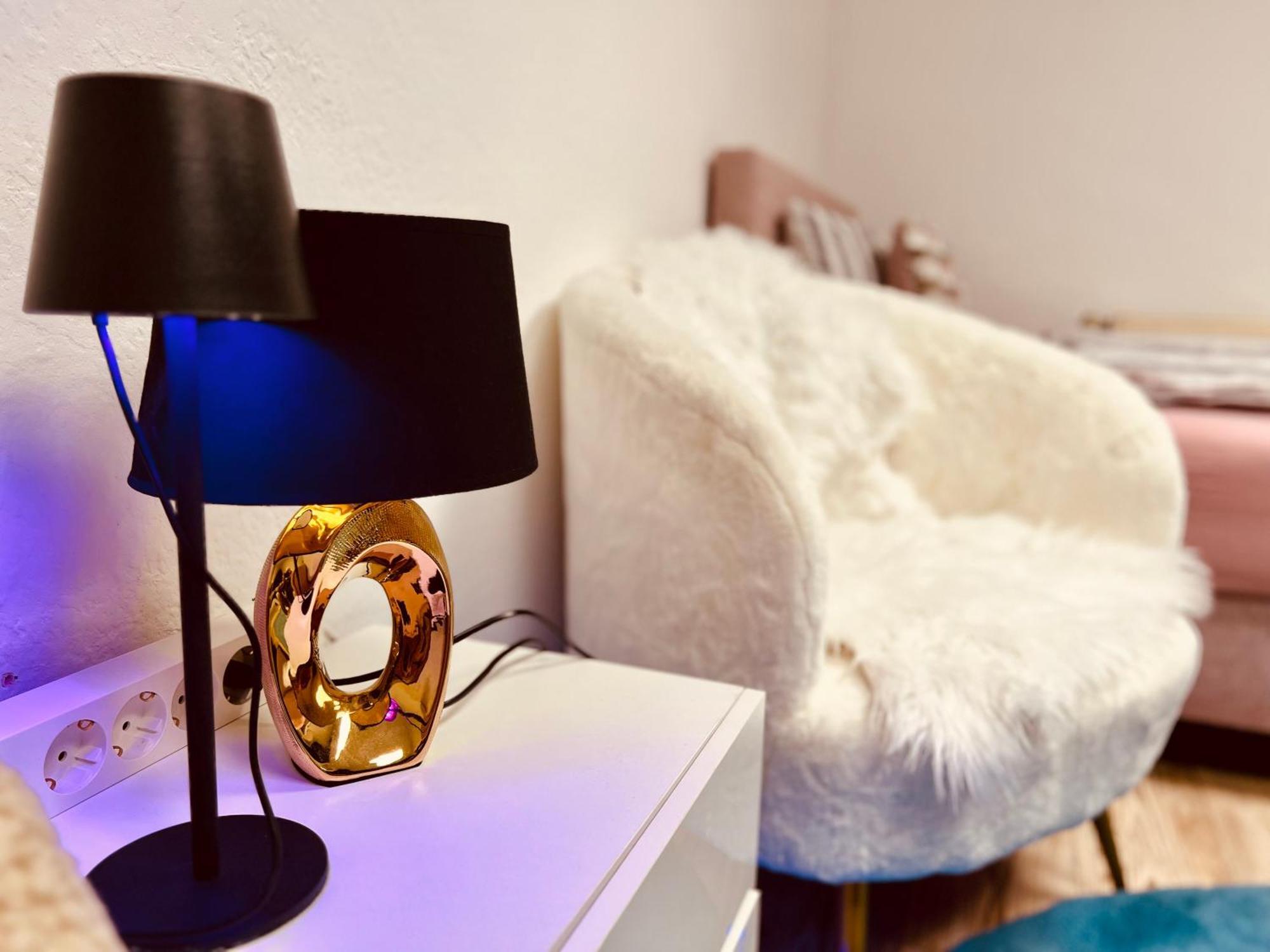Cologne Luxe Living: Opulent Elegance Unleashedアパートメント エクステリア 写真